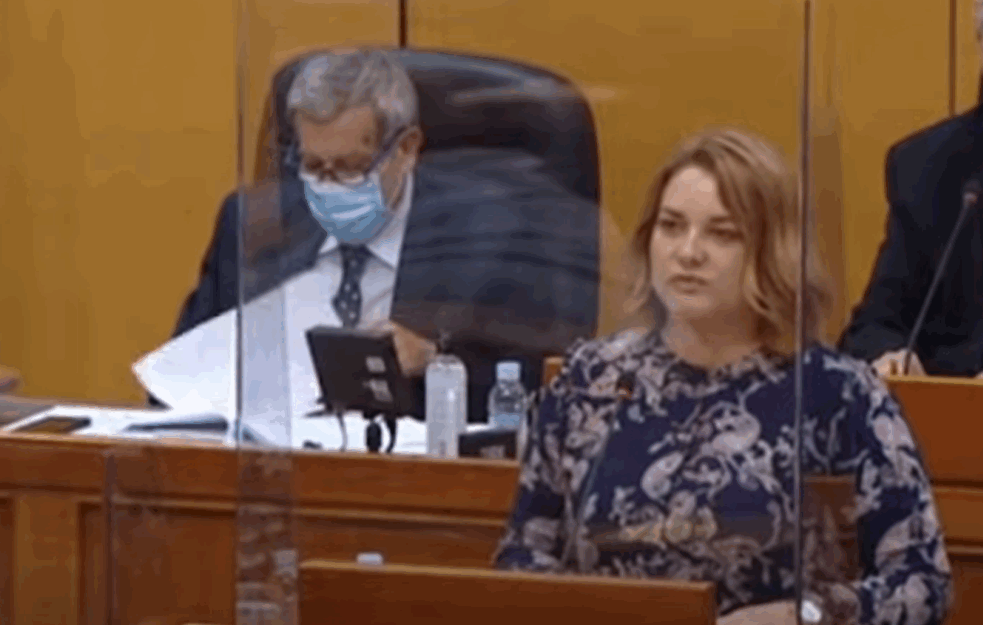 Srpska poslanica svojim govorom o Oluji izazvala oprečne reakcije: ’STIZALE SU MI SVAKAKVE PORUKE, ALI NA TO SE NE OBAZIREM\